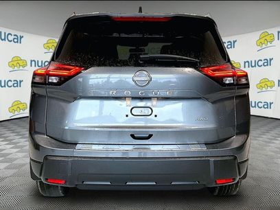 New 2026 Nissan Rogue SV w/ Cold Weather Package