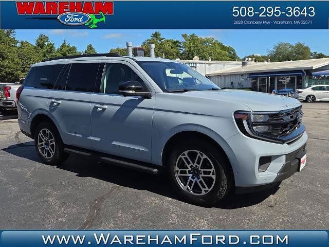 Certified 2025 Ford Expedition Active AWD/4WD image 1