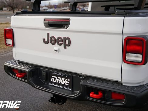 Used 2022 Jeep Gladiator Rubicon w/ Trailer Tow Package image 10