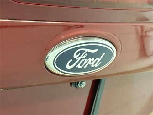 Used 2014 Ford Focus SE w/ Equipment Group 201A image 24