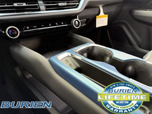 New 2026 Chevrolet Equinox EV LT image 15