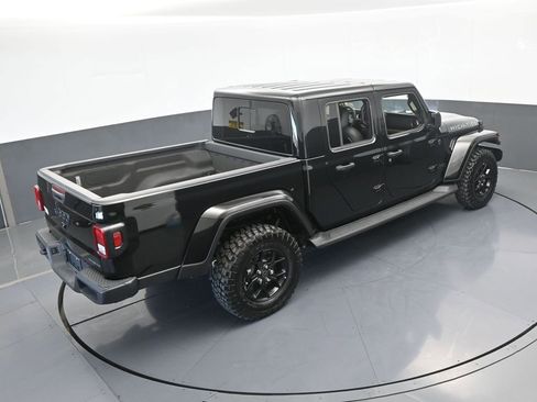 Used 2025 Jeep Gladiator Sport image 51