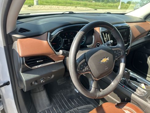 Used 2018 Chevrolet Traverse High Country AWD/4WD image 11