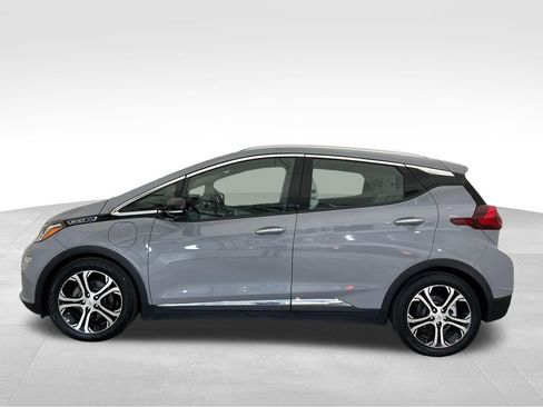 Used 2020 Chevrolet Bolt Premier w/ Infotainment Package FWD image 2
