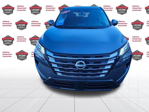 Certified 2025 Nissan Rogue SV image 4