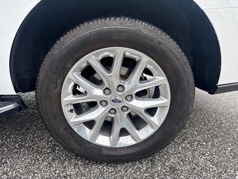 Used 2021 Ford Expedition XLT RWD image 16