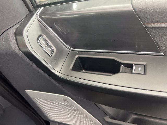 Used 2022 Ford F150 Raptor w/ Equipment Group 801A High AWD/4WD image 31