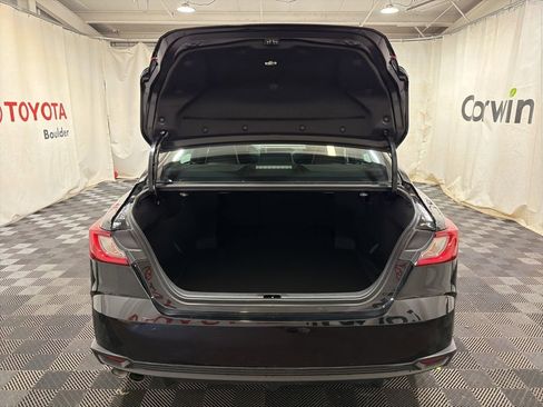 Used 2025 Toyota Camry SE image 16