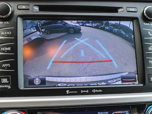 Used 2019 Toyota Highlander Limited Platinum image 25