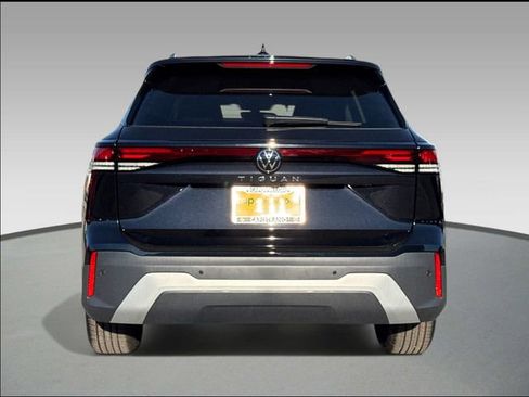 New 2026 Volkswagen Tiguan S image 5