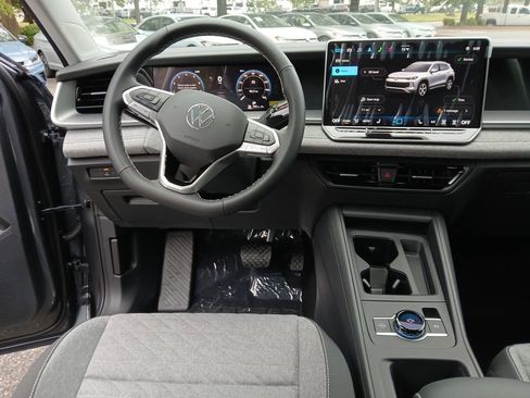 New 2025 Volkswagen Tiguan S image 13