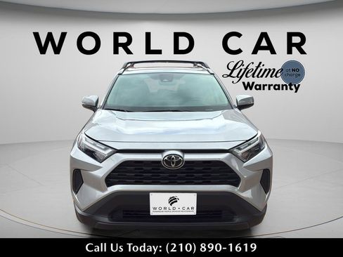 Used 2024 Toyota RAV4 XLE w/ Convenience Package image 9