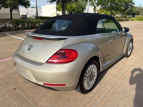 Used 2014 Volkswagen Beetle 1.8T image 8