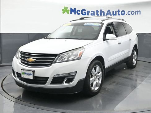 Used 2017 Chevrolet Traverse LT w/ Style and Technology Package image 21