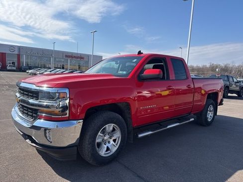 Used 2017 Chevrolet Silverado 1500 LT w/ All Star Edition image 40
