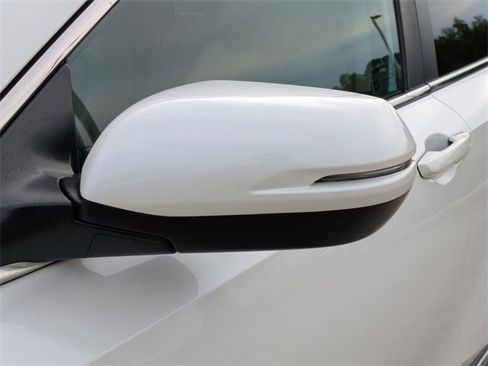 Used 2017 Honda CR-V Touring image 13