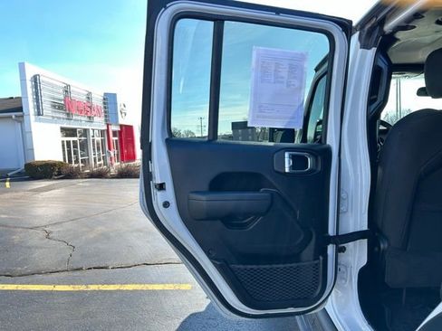 Used 2023 Jeep Wrangler Willys image 23