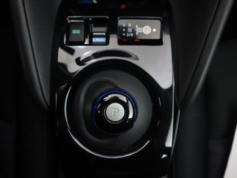 Used 2022 Nissan Leaf SV w/ Protection Package image 17