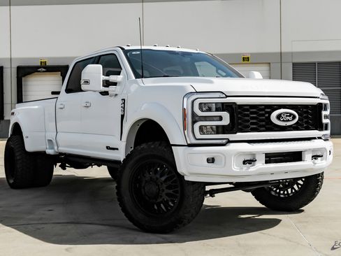 Used 2026 Ford F450 Lariat w/ FX4 Off-Road Package image 20