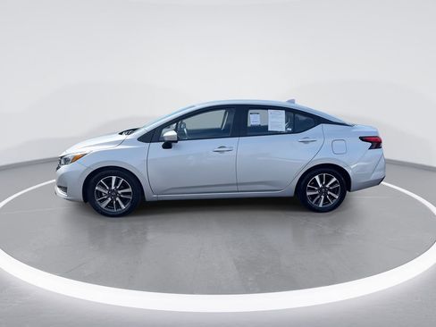 Used 2025 Nissan Versa SV FWD image 5