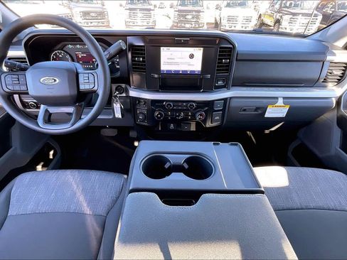 New 2026 Ford F250 XLT w/ FX4 Off-Road Package image 5
