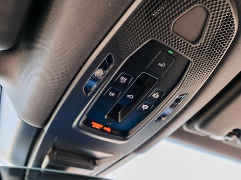 Certified 2025 Porsche Cayenne image 21