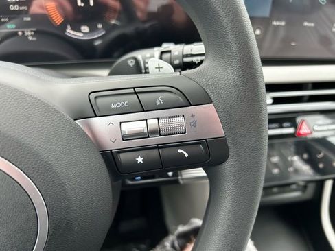 New 2026 Hyundai Tucson SEL image 18