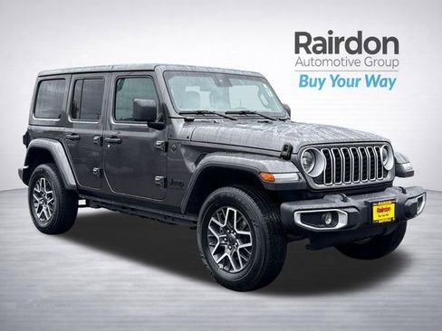Used 2025 Jeep Wrangler Unlimited Sahara AWD/4WD image 1