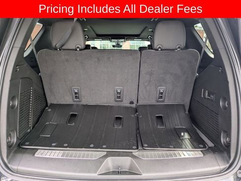 Used 2022 GMC Yukon Denali w/ Advanced Technology Package AWD/4WD image 13