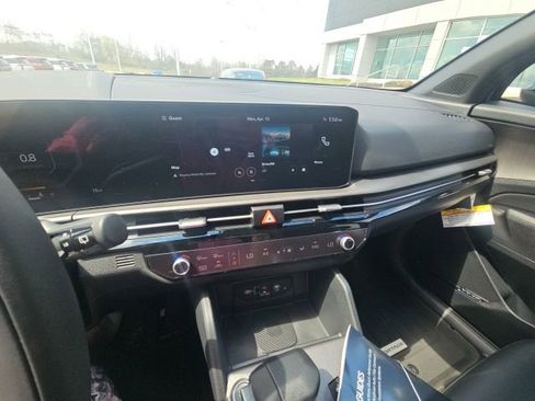 New 2026 Kia Sportage X-Line w/ X-Line Technology Package AWD/4WD image 9