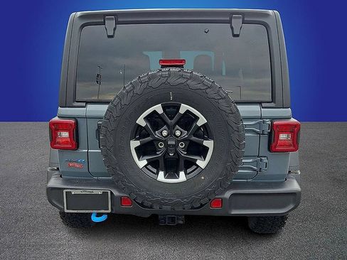 Used 2025 Jeep Wrangler Unlimited Rubicon 4xe AWD/4WD image 5