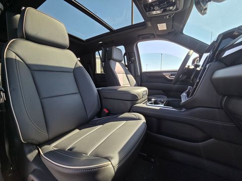 New 2026 GMC Yukon Elevation w/ Elevation Premium Package AWD/4WD image 29