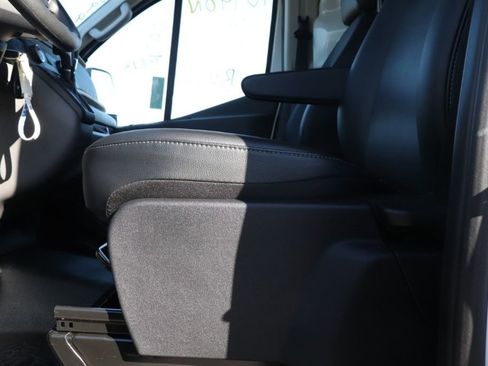 New 2025 Ford Transit 250 Low Roof image 30