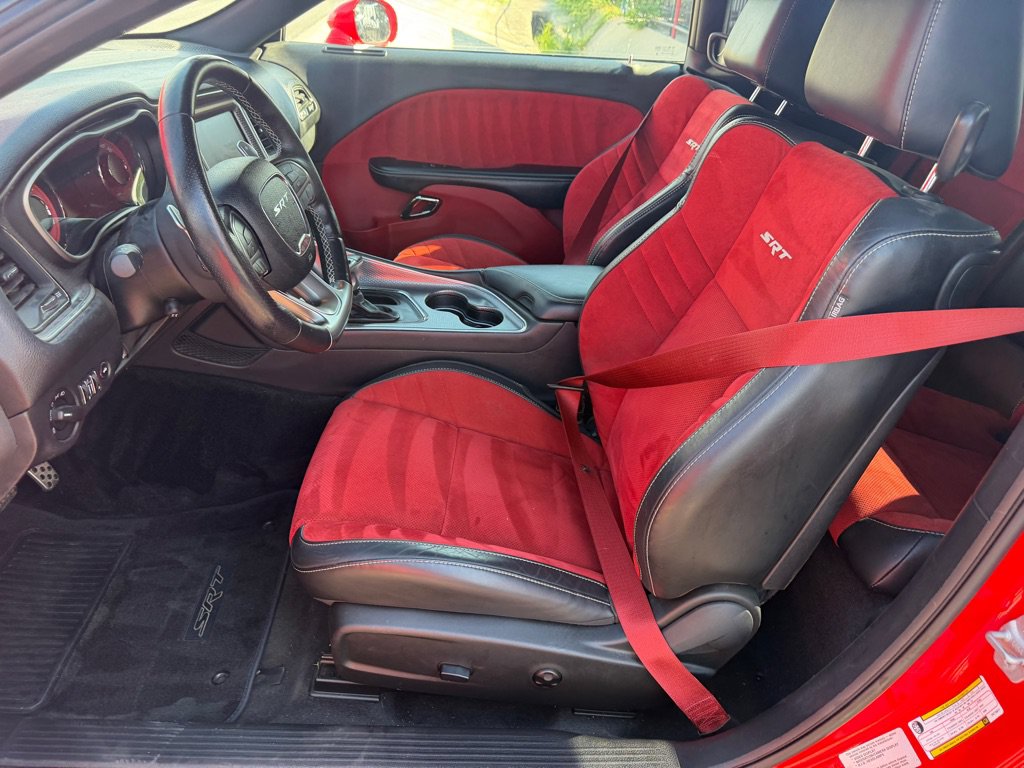 Used 2015 Dodge Challenger SRT Hellcat RWD image 28