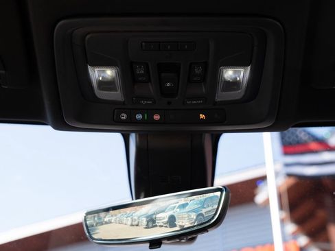 Used 2021 GMC Sierra 1500 AT4 w/ AT4 Premium Package image 16