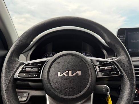 Used 2022 Kia Seltos LX AWD/4WD image 15