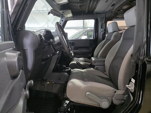 Used 2007 Jeep Wrangler X image 9