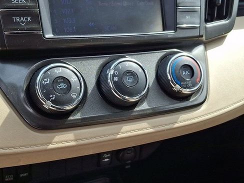Used 2013 Toyota RAV4 LE AWD/4WD image 21