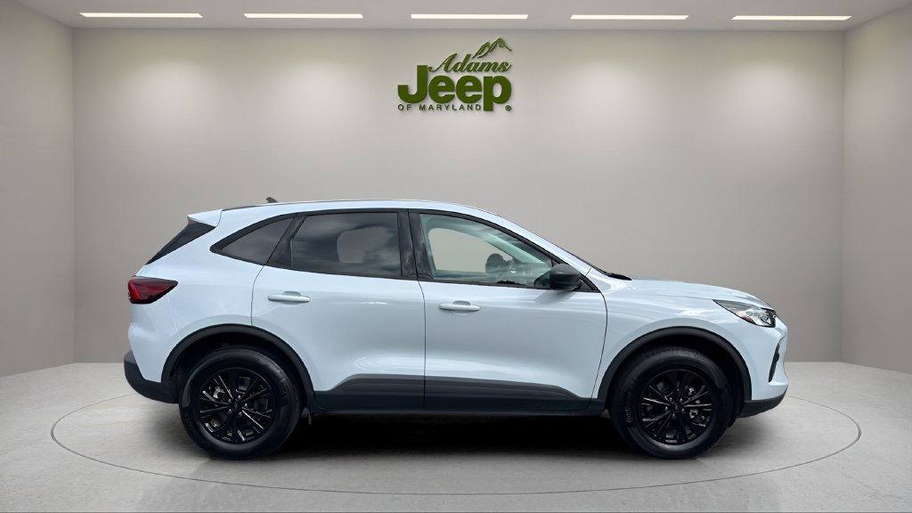 Used 2025 Ford Escape Active AWD/4WD image 4