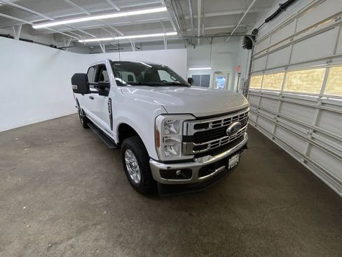 Used 2024 Ford F350 XLT image 8