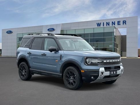 Used 2025 Ford Bronco Sport Badlands image 6