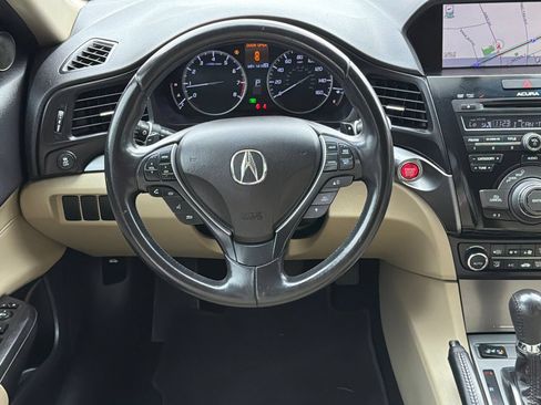 Used 2015 Acura ILX w/ Technology Package FWD image 13