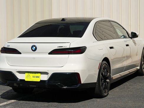 Used 2024 BMW i7 xDrive60 AWD/4WD image 61