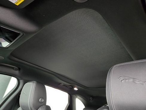 New 2026 Jaguar F-PACE R-Dynamic S image 11