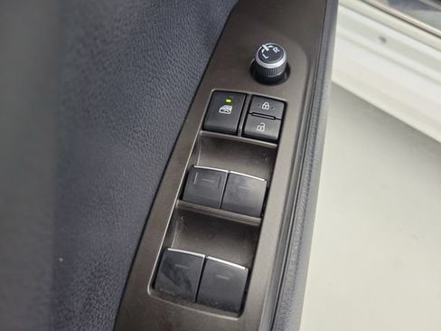 Used 2022 Toyota Camry XSE w/ Navigation Upgrade Package FWD image 21