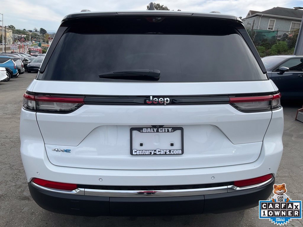 Used 2023 Jeep Grand Cherokee 4WD 4xe w/ Luxury Tech Group II image 5