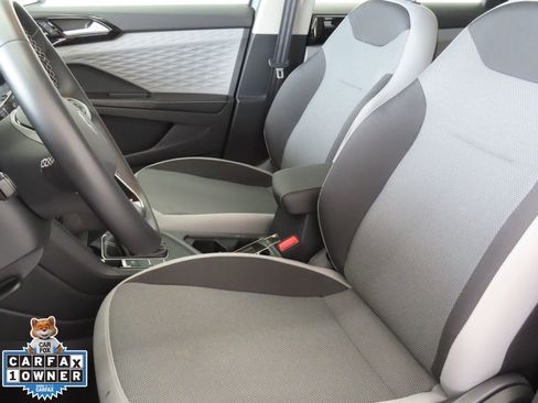 Certified 2024 Volkswagen Taos S w/ MDO Package image 12