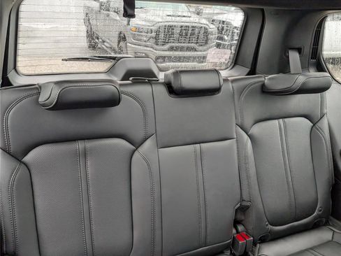 New 2026 Jeep Grand Wagoneer Limited AWD/4WD image 9