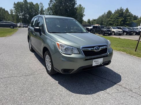 Used 2016 Subaru Forester 2.5i AWD/4WD image 7