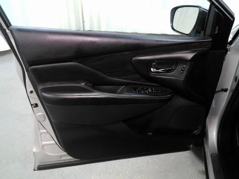 Used 2024 Nissan Murano Platinum w/ Cargo Package image 16